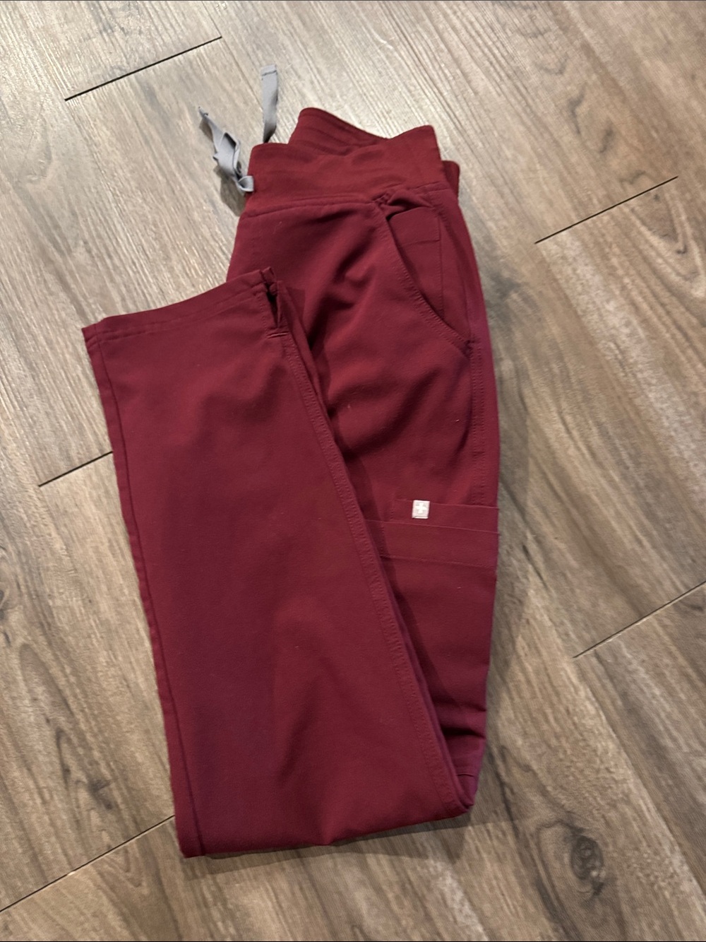 Figs Women's Burgundy Slim Jogger Sweatpants